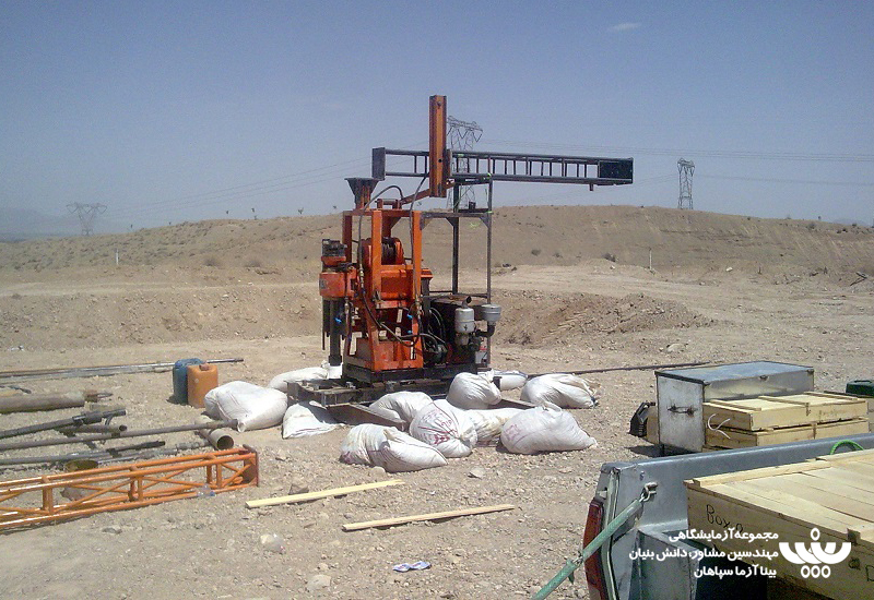 خدمات ژئوتکنیک 3 آزمایشگاه ژئوتکنیک و مقاومت مصالح